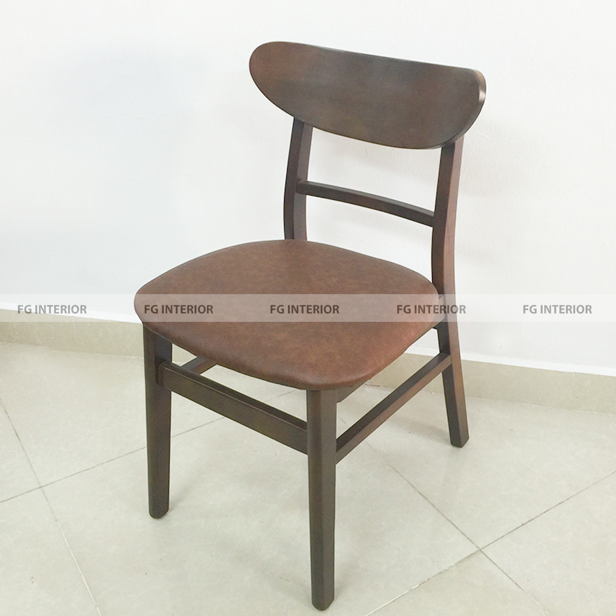 Ghế gỗ cafe đệm da UMA2
